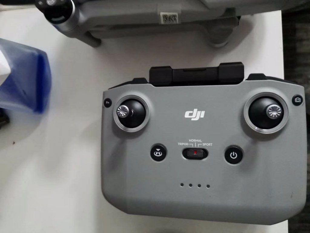 В сети появились фото нового дрона DJI Mavic Air 2 4 В сети появились фото нового дрона DJI Mavic Air 2 -