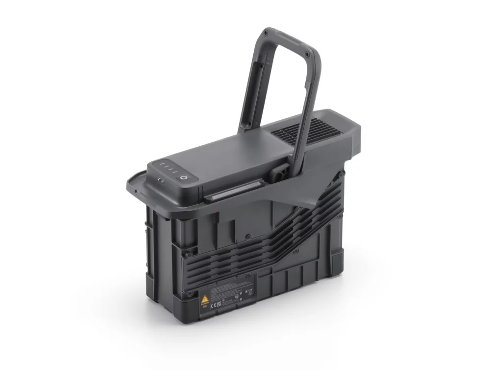 Интеллектуальная батарея DJI TB100 — литий-ионный аккумулятор 13С, разработанный для промышленного дрона DJI Matrice 400.